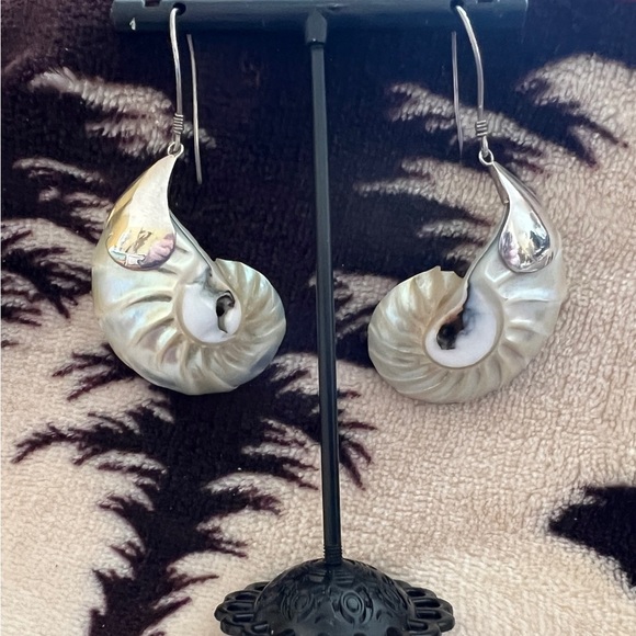 Jewelry - ❤️ Fabulous Nautilus Shell Sterling Silver Earrings